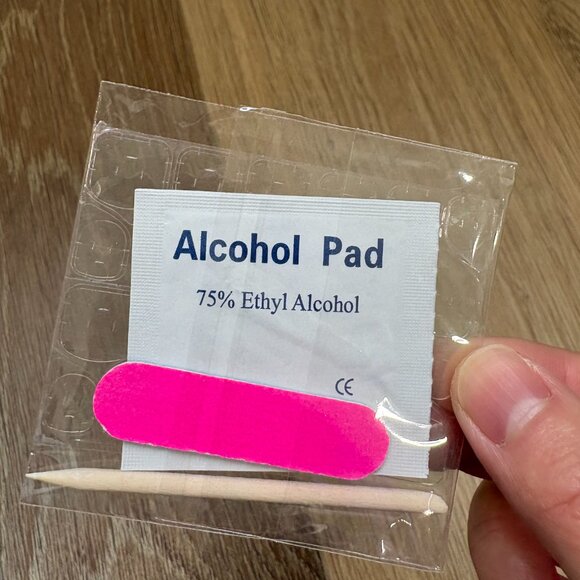 24pc Press-on Nails - Picture 4 of 4